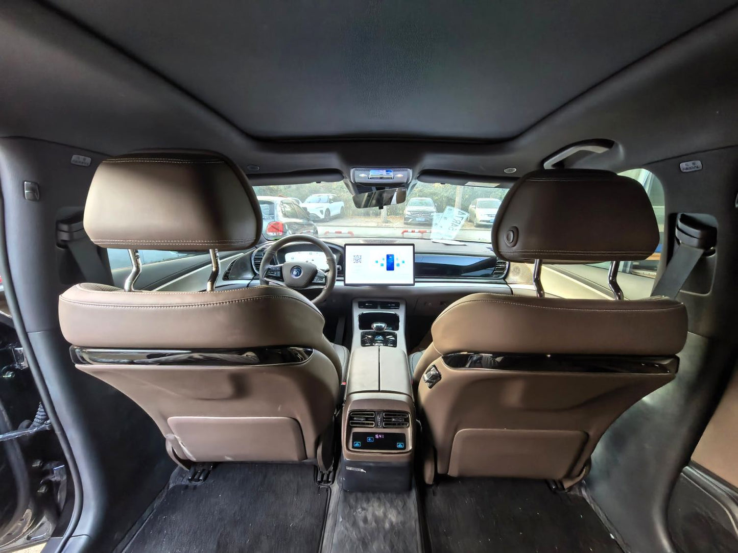 比亚迪2025款汉DM-i1.5T无级125KM尊贵型自动挡