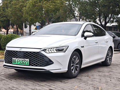 比亚迪2024款秦PLUSDM-i1.5无级荣耀版55KM领先型自动挡