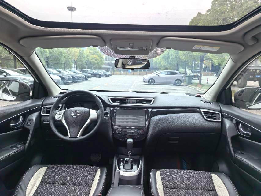 2016 Nissan Qashqai 2.0 CVT XVPrem Luxury Edition Automatic