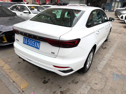 吉利2025款帝豪-三厢1.5龙腾版手动挡