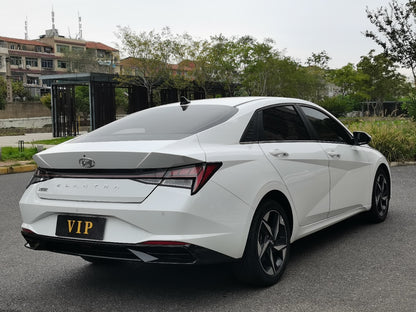 Hyundai Elantra 2022 1.5L CVT LUX Premium Edition