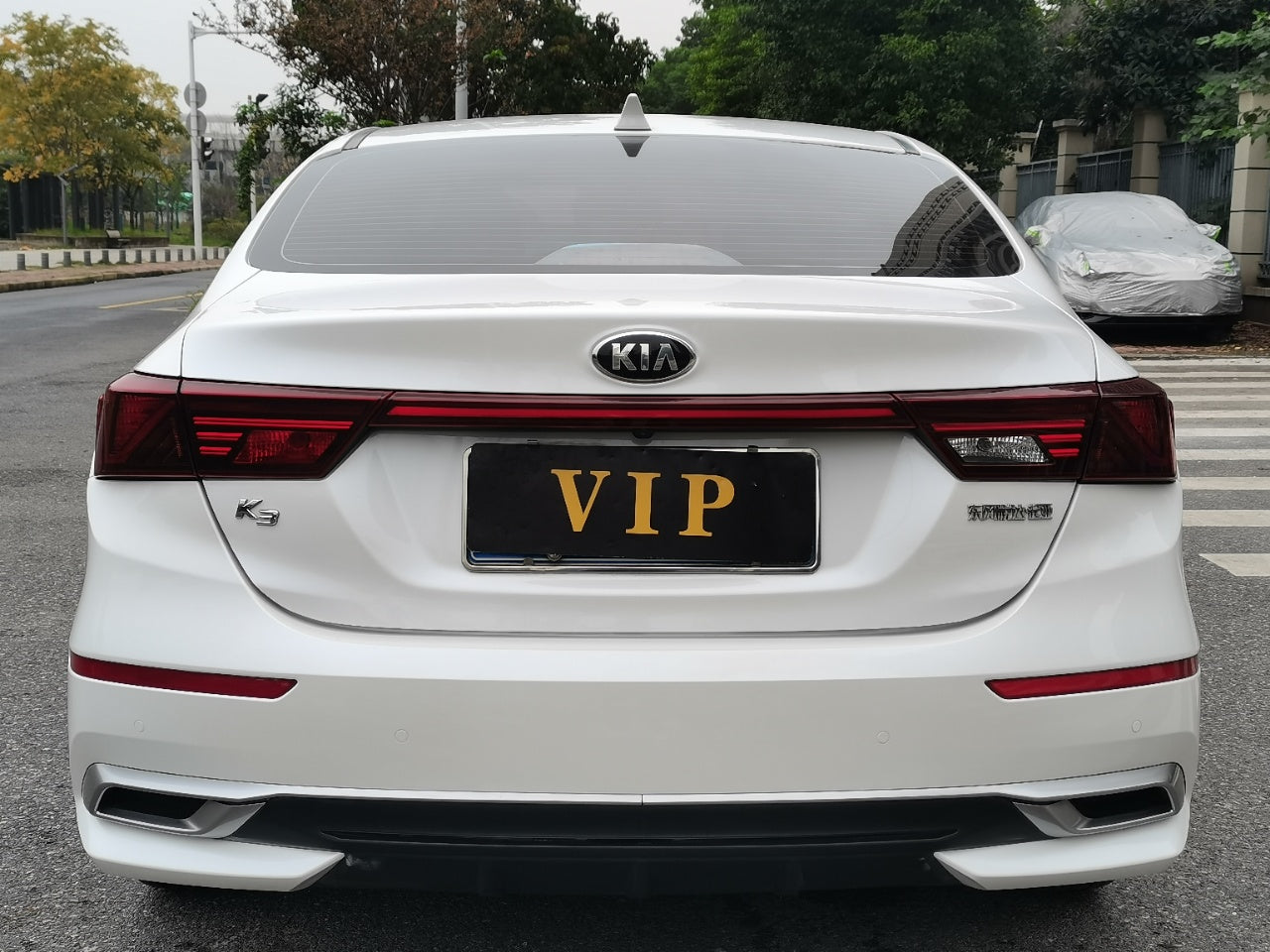 Kia K3 2021 вид сзади