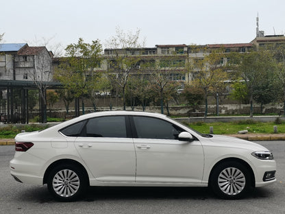 Volkswagen Lavida 2022 вид сбоку