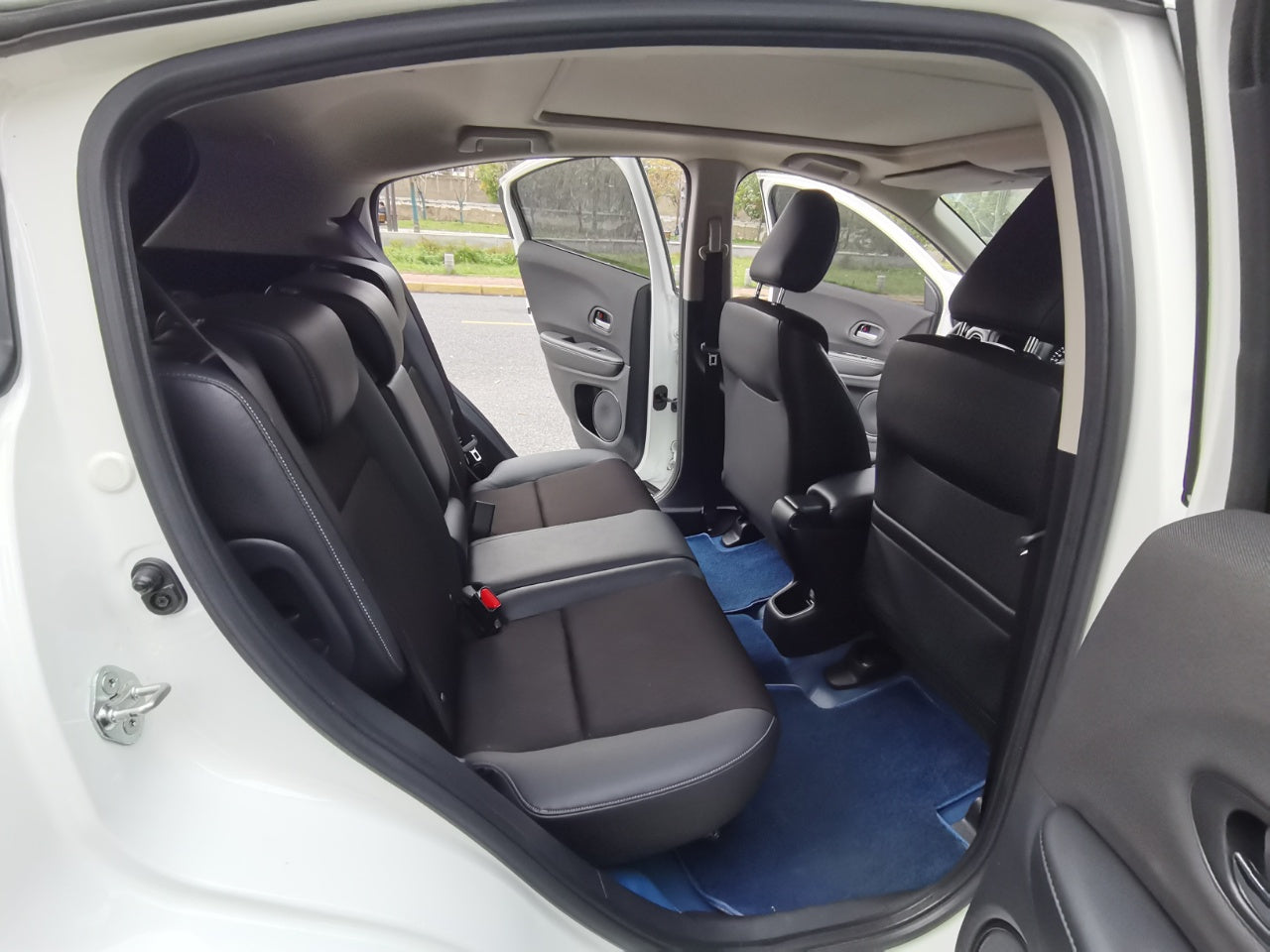 Honda Vezel 2020 интерьер салона