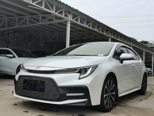 Toyota Corolla 2021 вид сбоку
