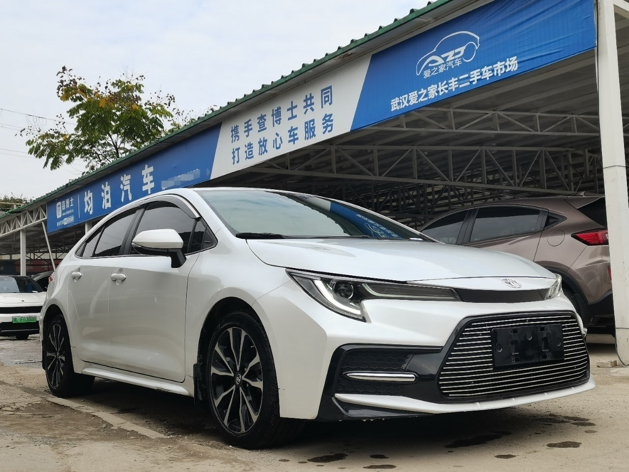 Toyota Corolla 2021 вид сбоку
