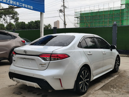Toyota Corolla 2021 вид сзади