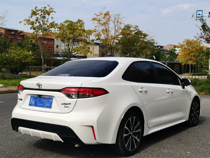 Toyota Corolla 2021 вид сзади