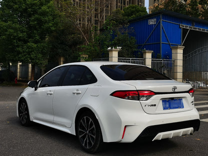 Toyota Corolla 2021 вид сзади