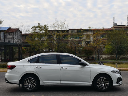 Volkswagen Lavida 2023 вид сбоку