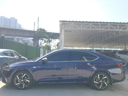 Skoda Octavia 2021 вид сбоку