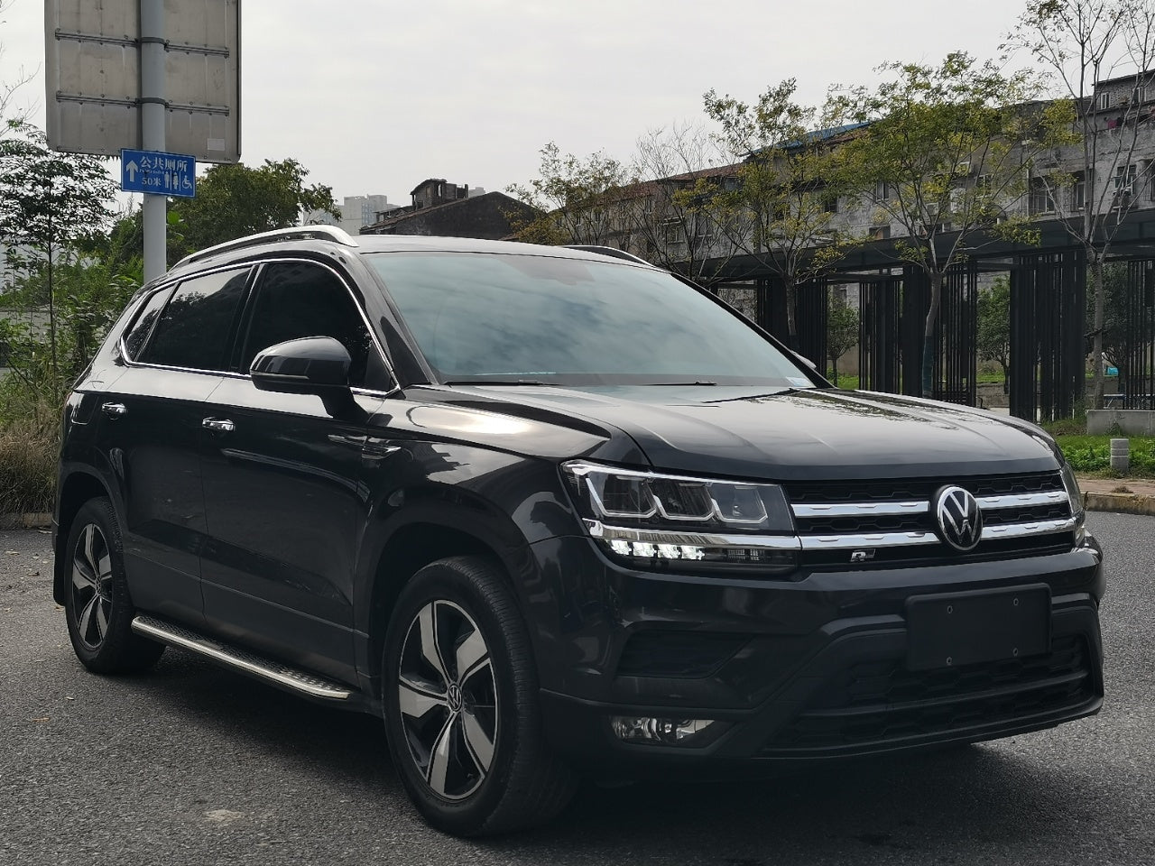 Volkswagen Tharu 2021 вид сбоку