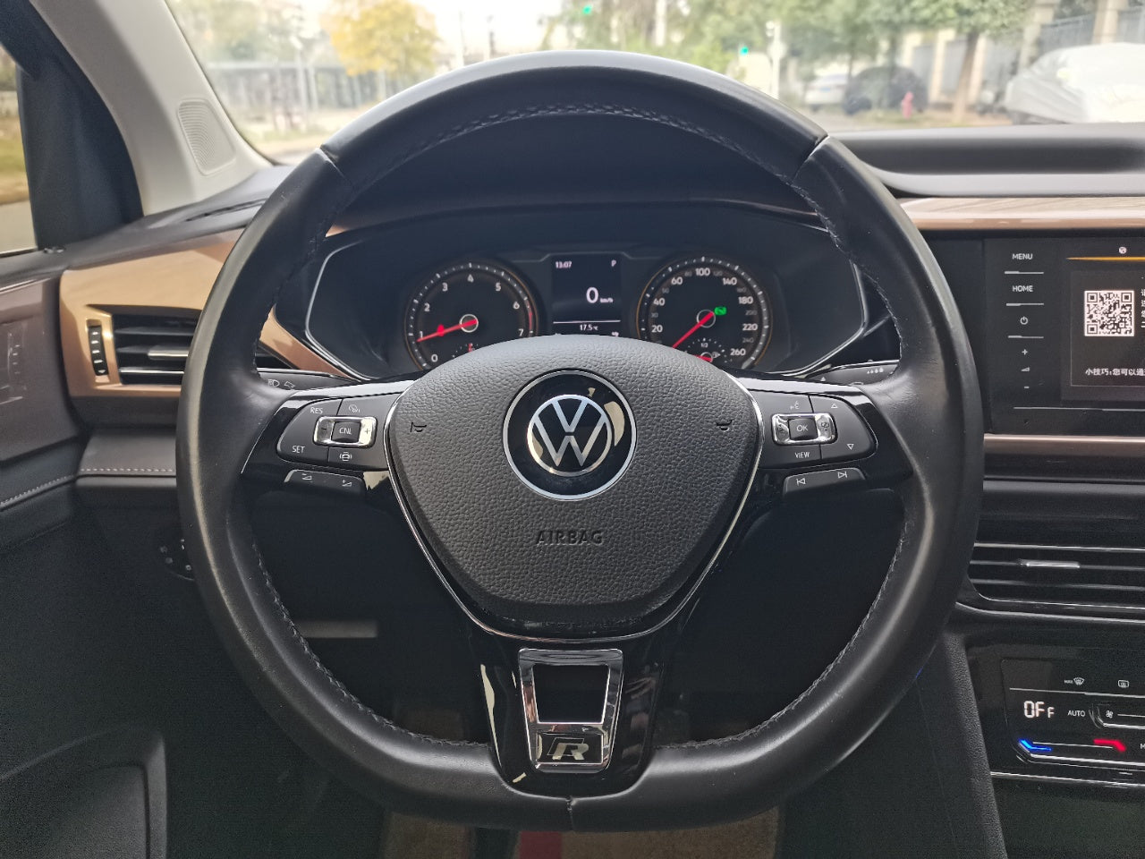 Volkswagen Tharu 2021 центральная панель