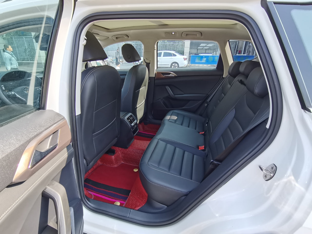 Volkswagen Tharu 2022 интерьер салона