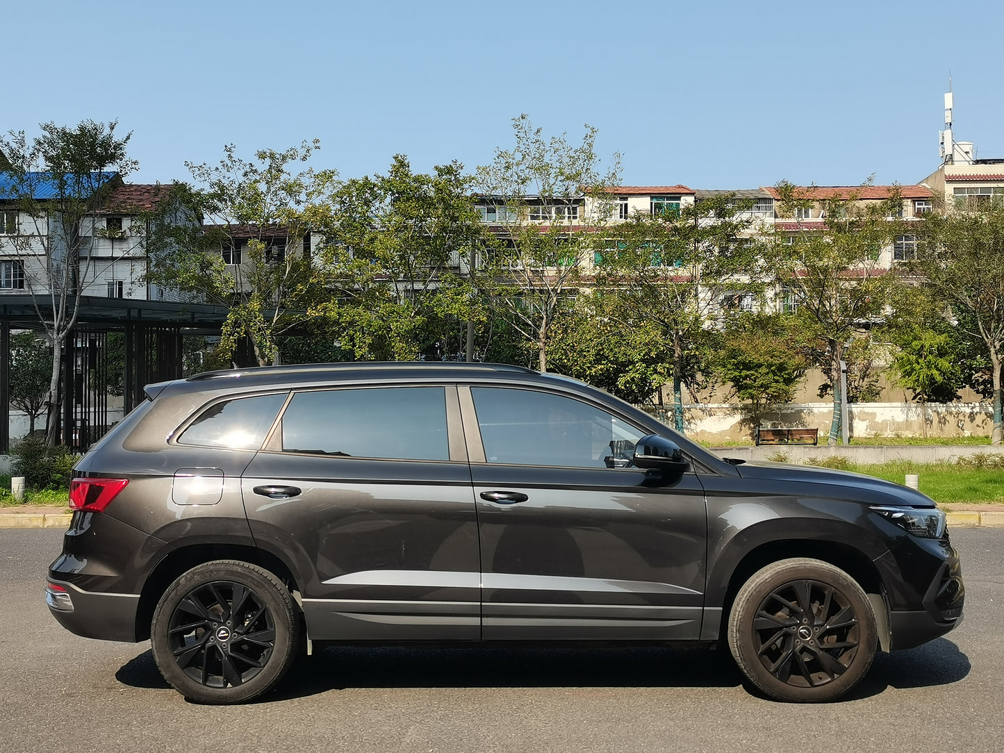 Боковой вид Jetta VS7 2021