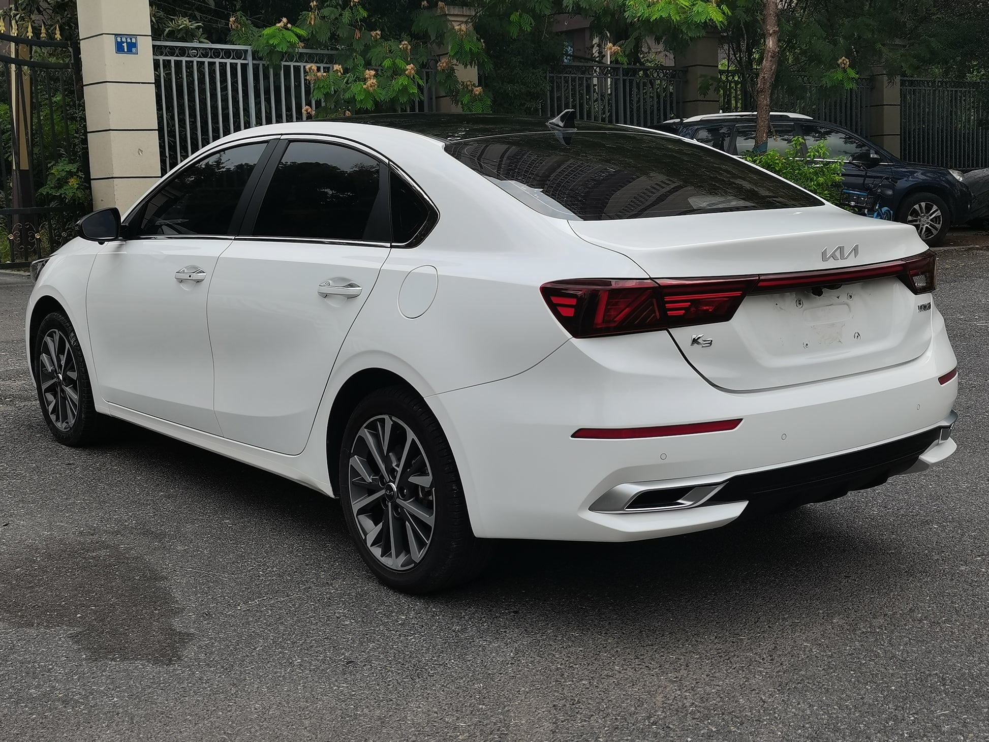 Задний вид Kia K3 2021