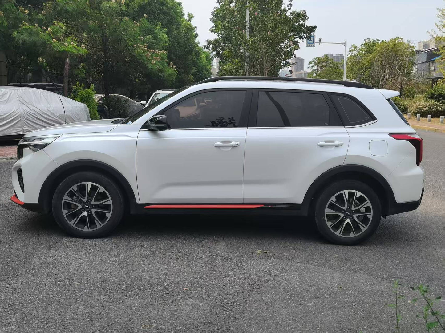 Боковой вид Kia Sportage 2021