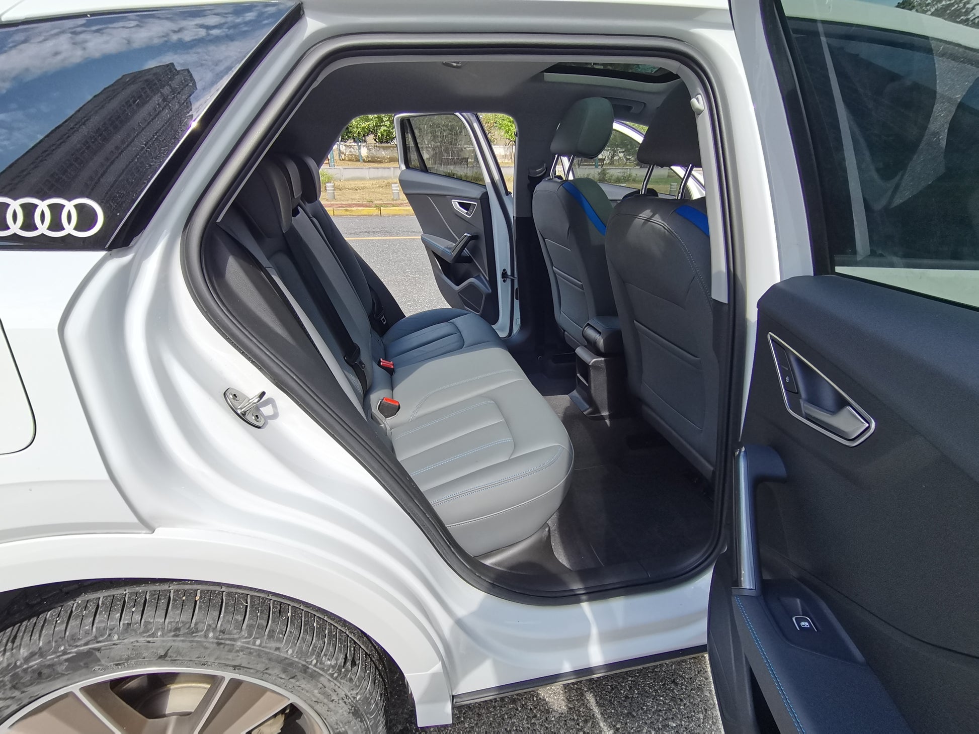 Q2L интерьер