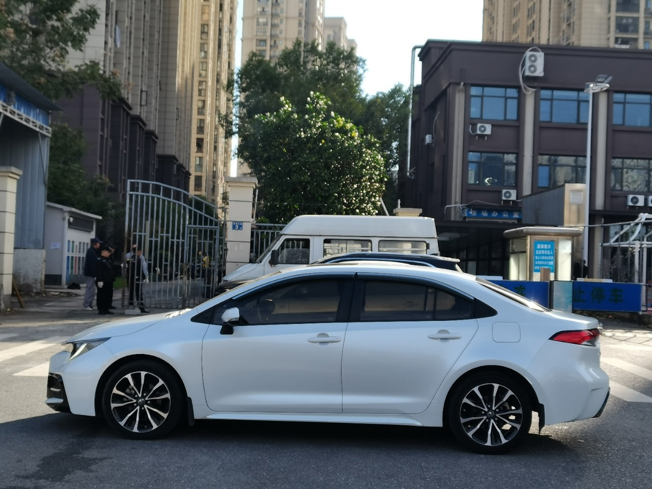 Toyota Corolla 2021, вид сбоку