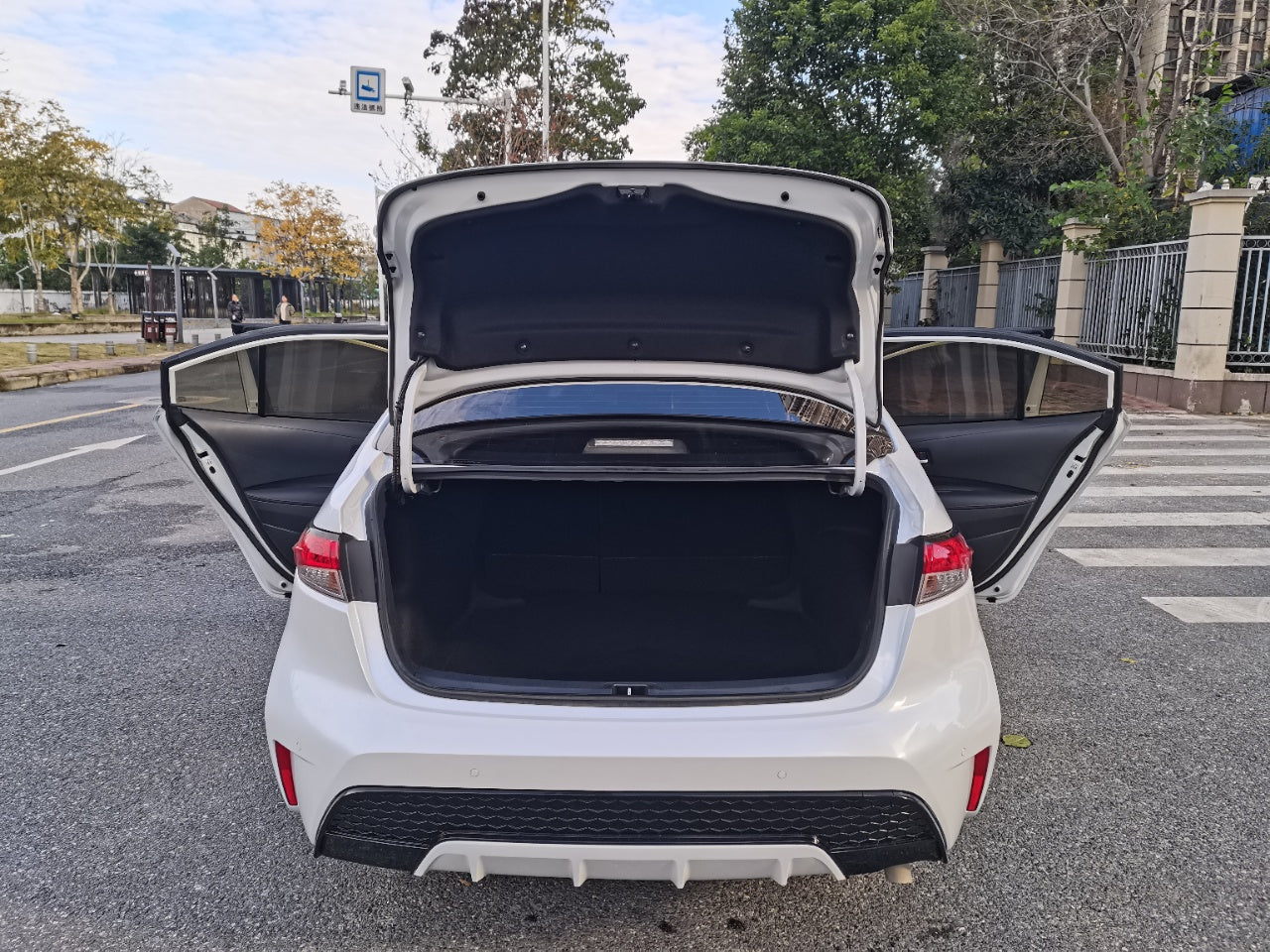 Toyota Corolla 2021 · 1.2T · 45 000 км · Отличное состояние