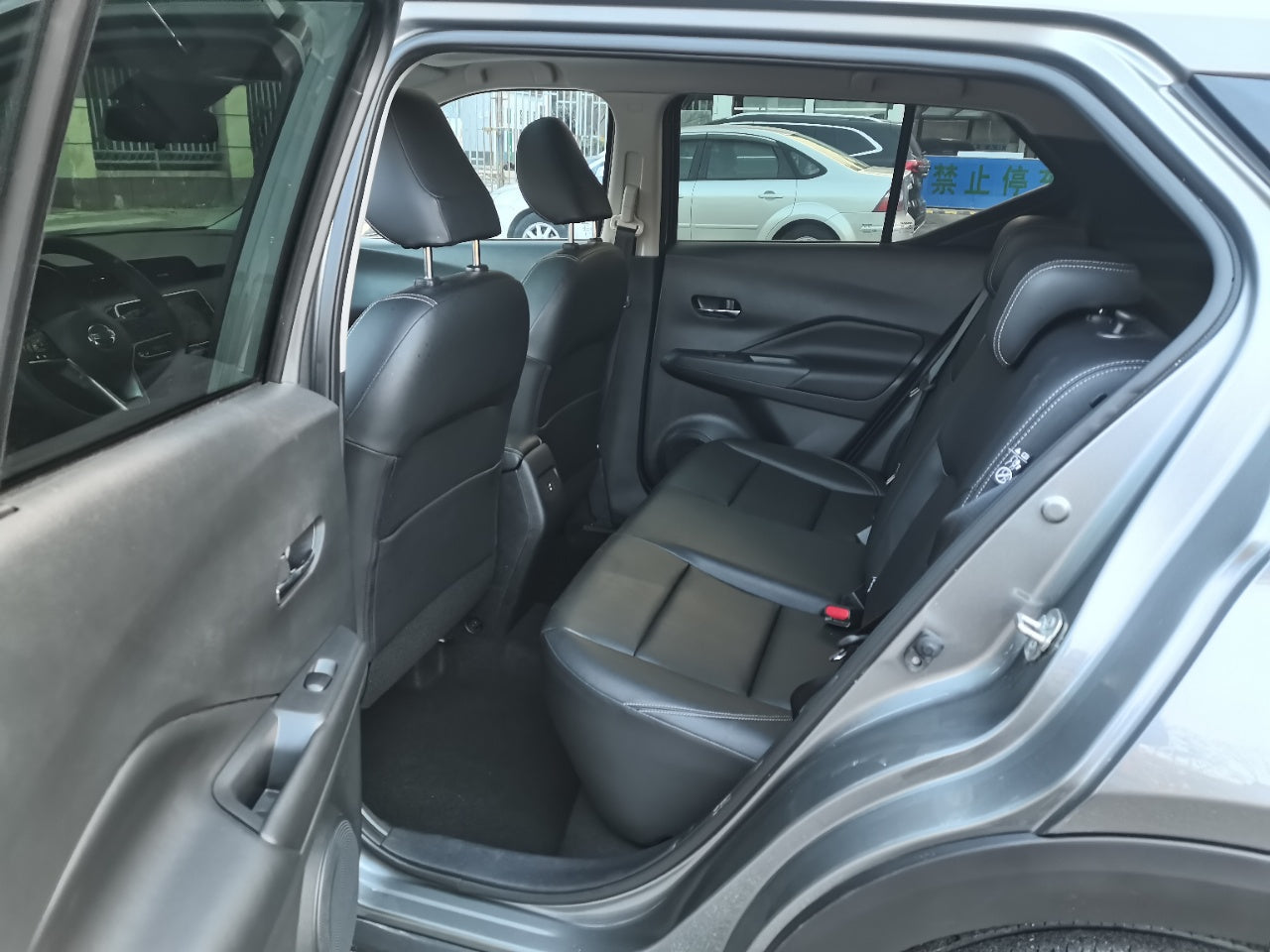 Nissan Kicks, задние сиденья