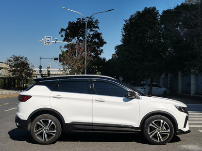 Coolray 2021 вид сбоку