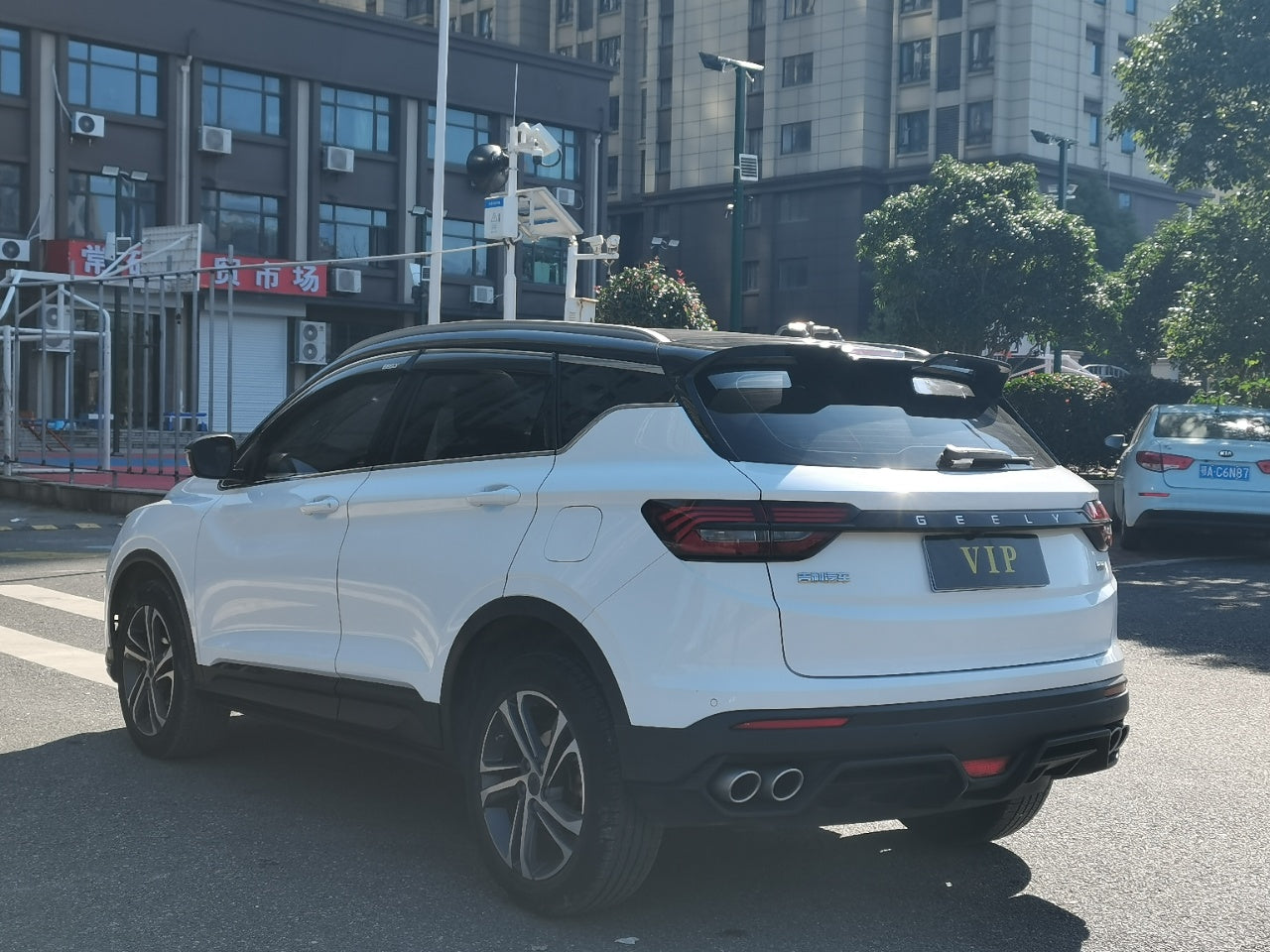 Coolray 2021 задний вид