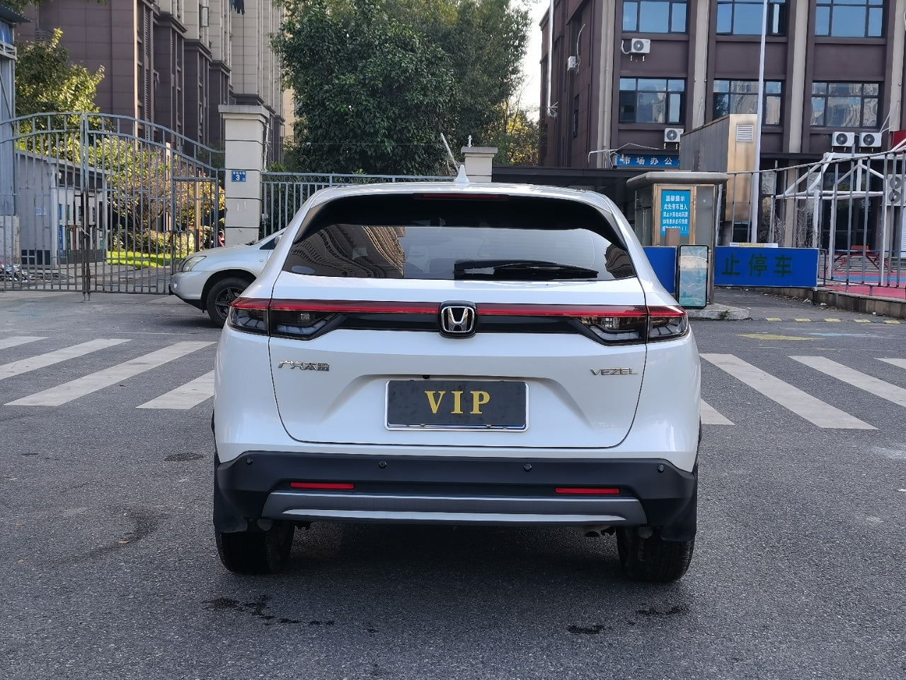 Honda Vezel 2023 задний вид