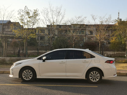 Toyota Corolla 2021 вид сбоку