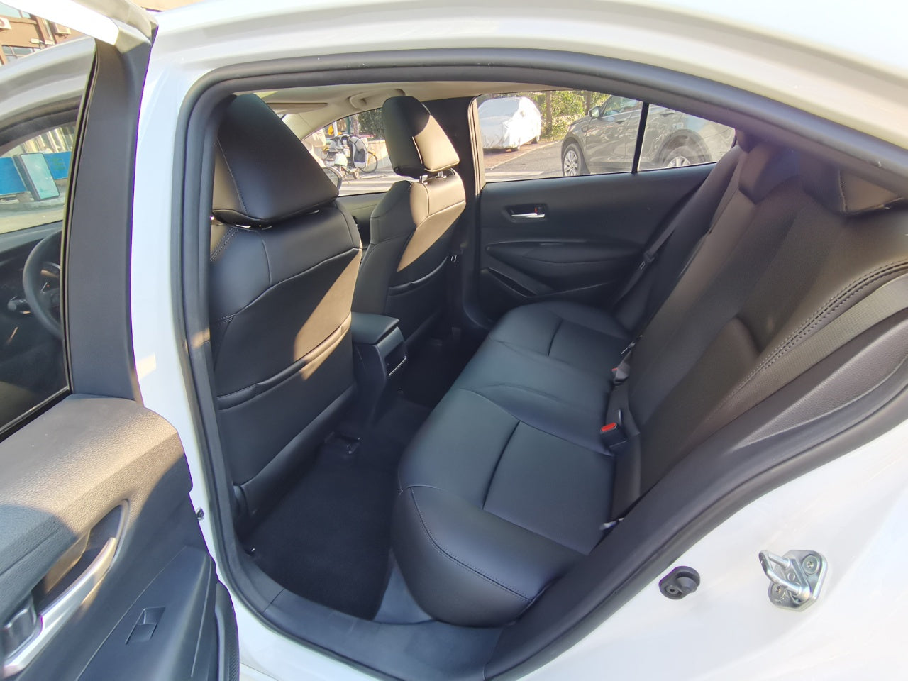 Toyota Corolla 2021 интерьер