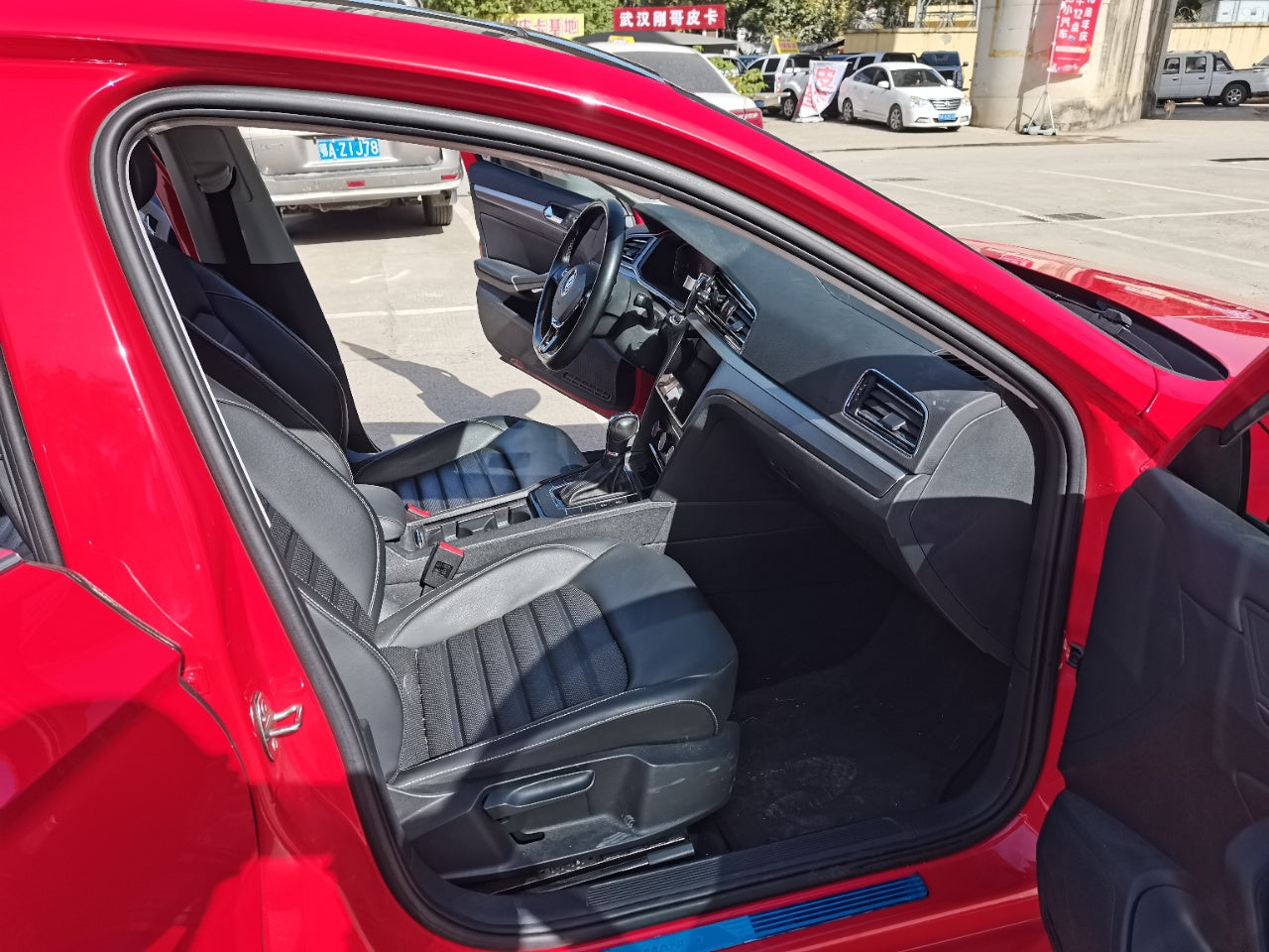 Volkswagen Lamando 2021 интерьер · сиденья · салон