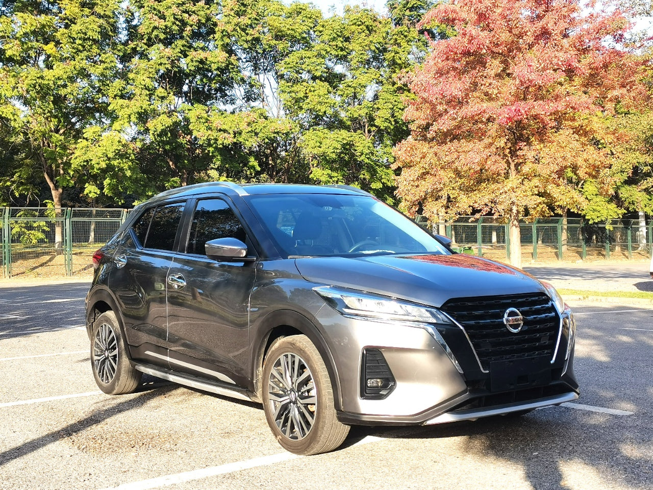 Боковой вид Nissan Kicks 2022