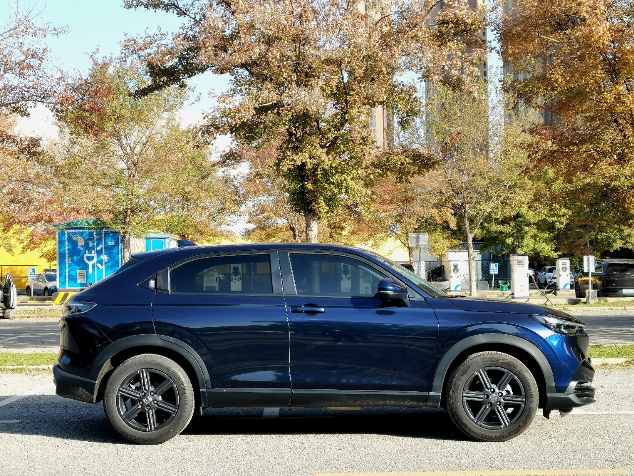 Боковой вид Honda XR-V 2023