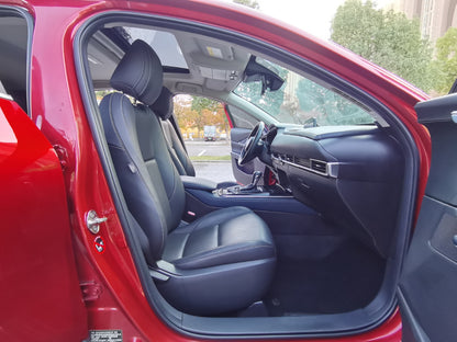 Интерьер Mazda CX-30 2021