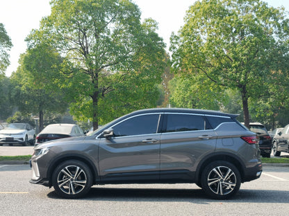 Боковой вид Geely Coolray 2021