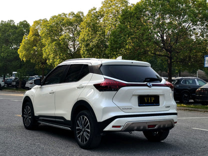 Nissan Kicks 2022 боковая часть