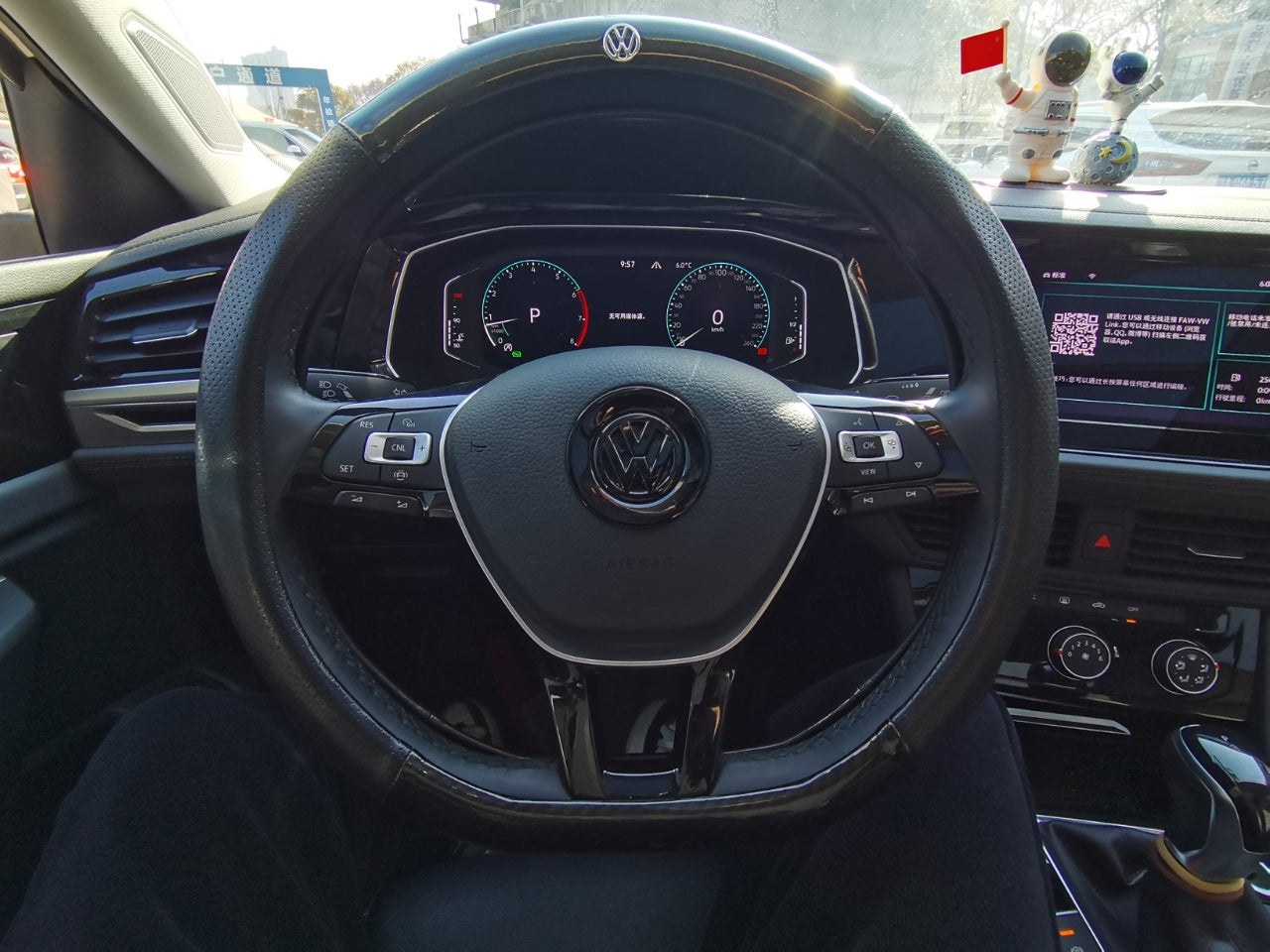 Jetta 2022 центральная консоль