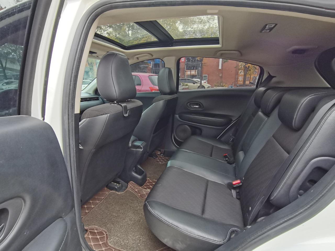 Honda Vezel 2020 1.5L CVT Pioneer Edition (China VI Emission Standard)