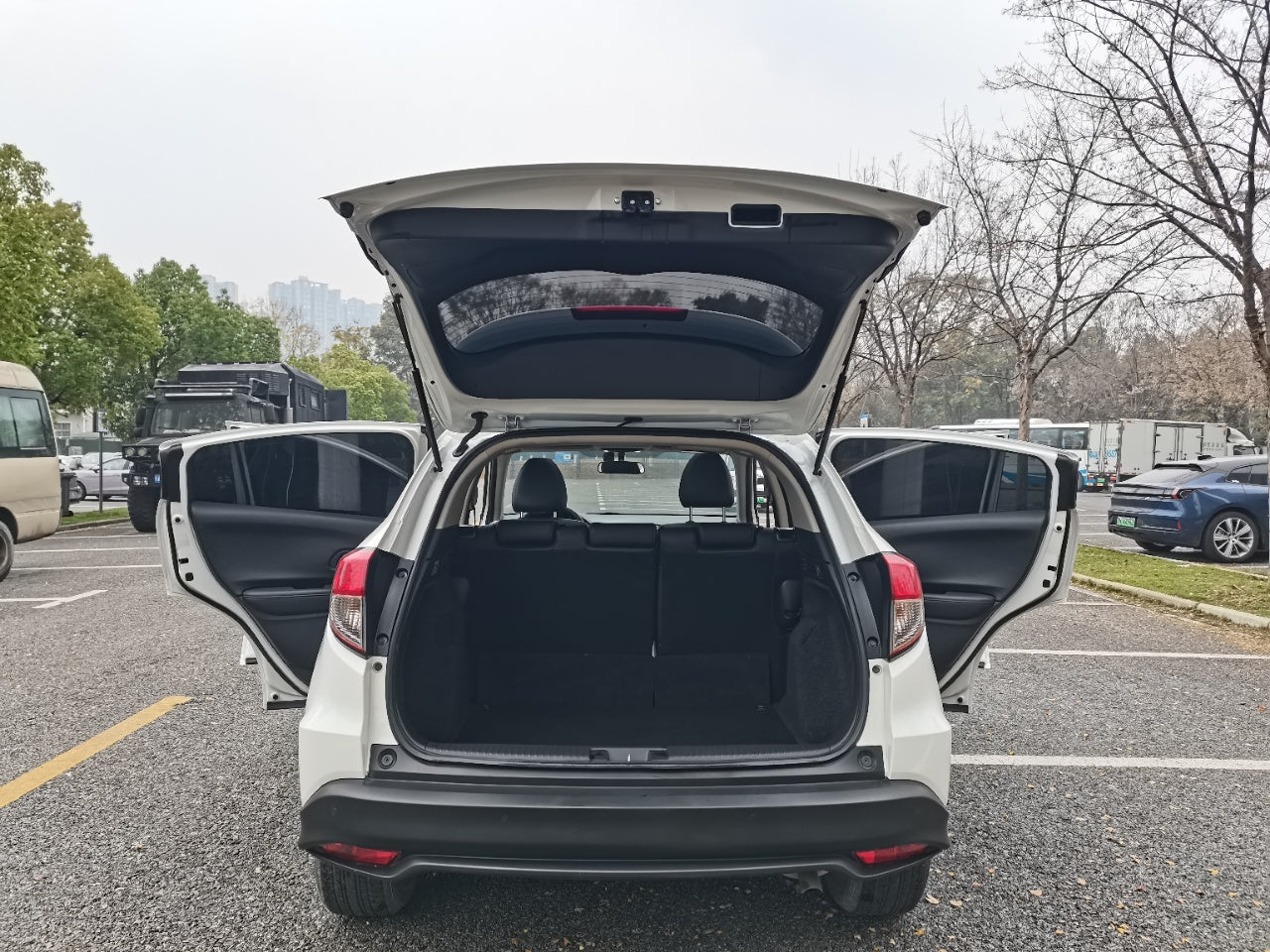 Honda Vezel 2020 1.5L CVT Pioneer Edition (China VI Emission Standard)