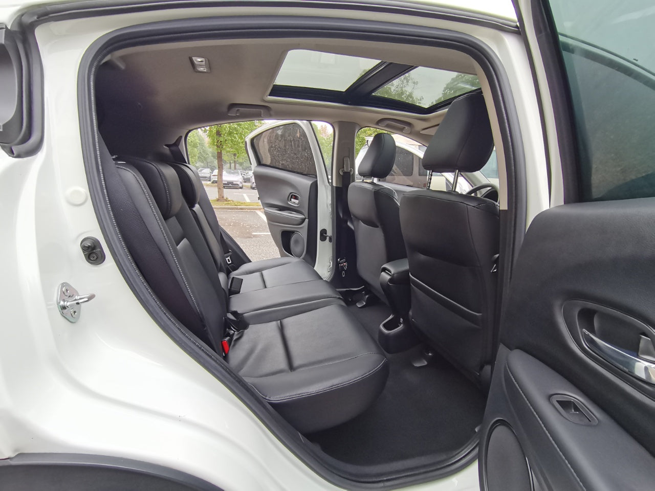 Honda Vezel 2020 1.5L CVT Pioneer Edition (China VI Emission Standard)