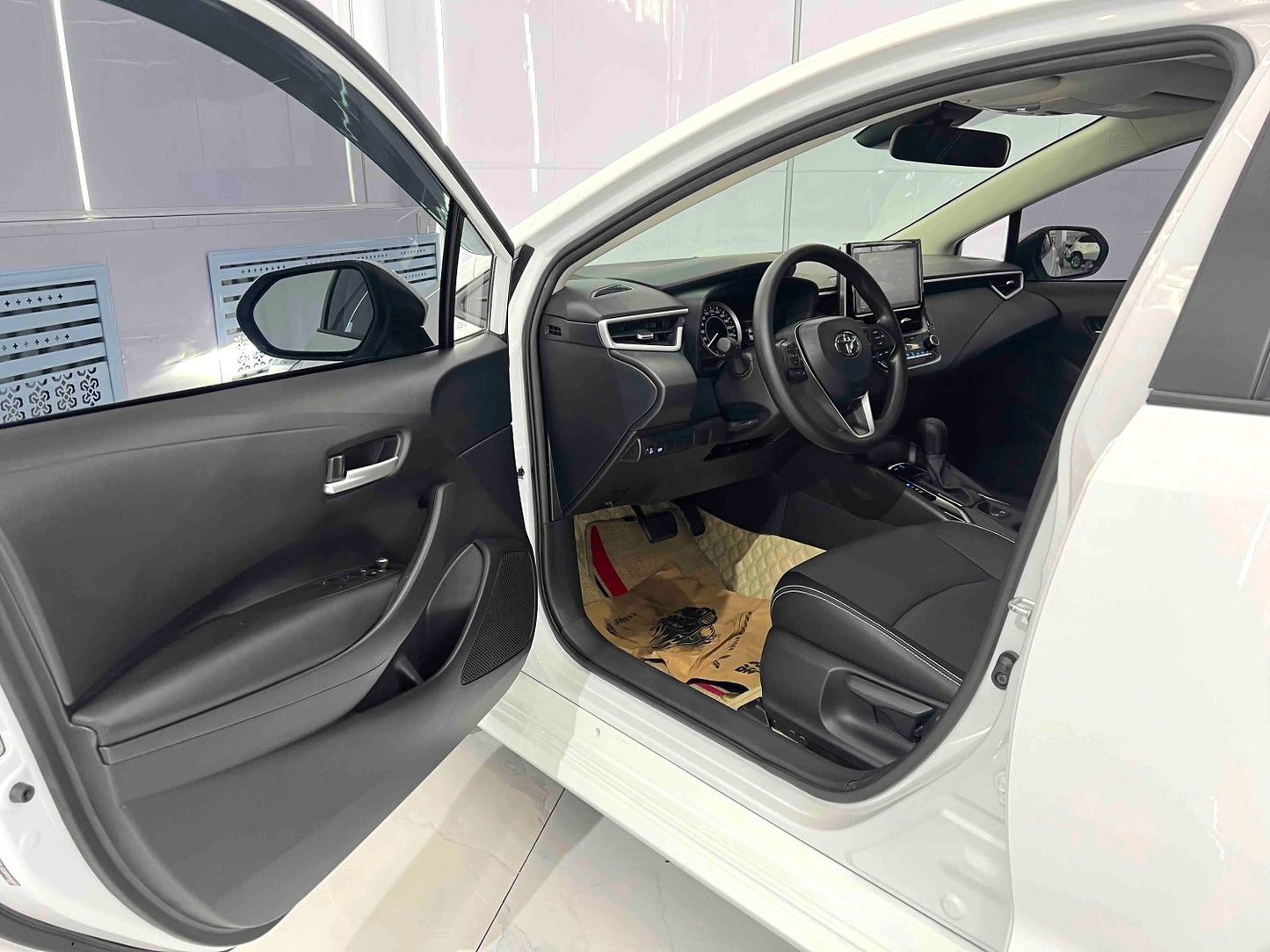 丰田 2021款 卡罗拉 1.5 无级 精英版 自动挡