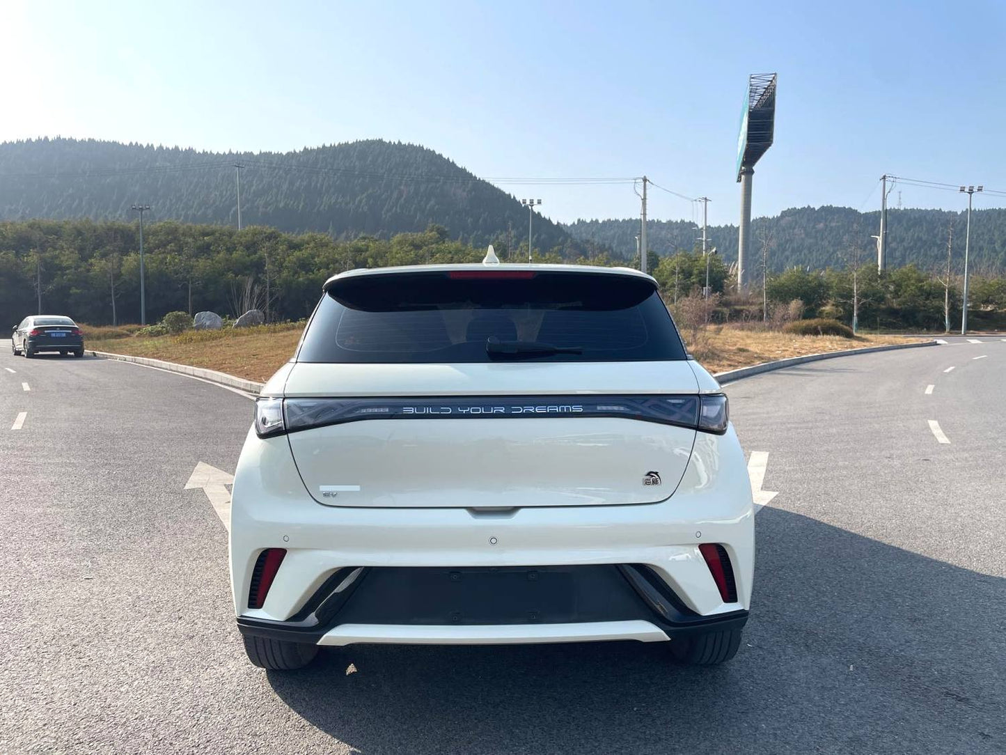 比亚迪 2023款 海豚 420km 时尚版 自动挡