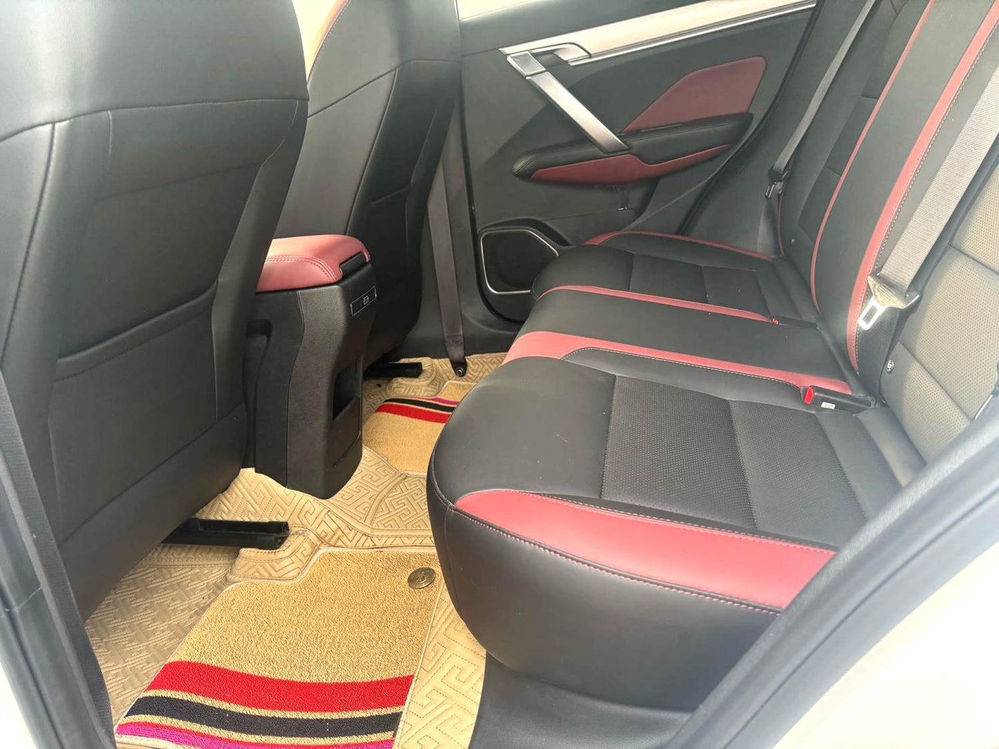 吉利 2021款 缤越 1.4T 钻石版 自动挡