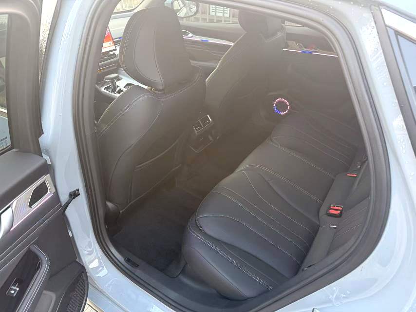 吉利 2025款 星瑞 1.5TD 东方曜 昆仑版 自动挡