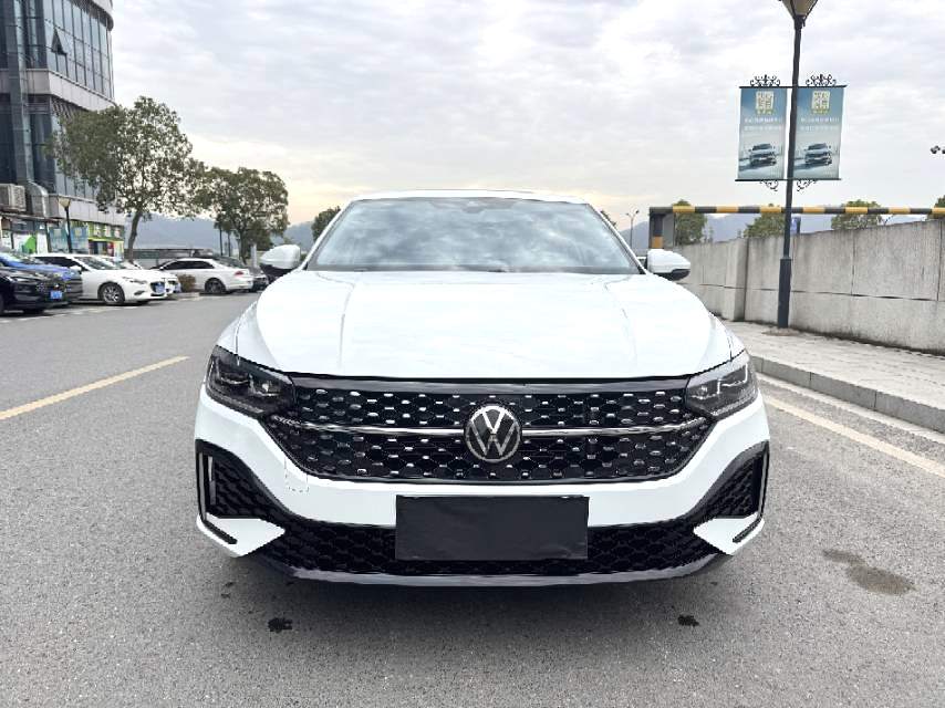 大众 2024款 朗逸 1.5 星空五百万版 自动挡