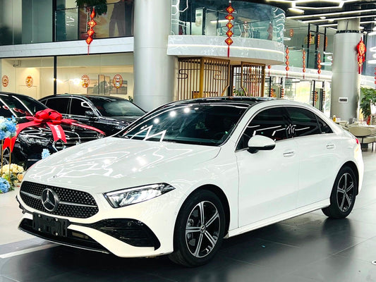 奔驰 A级 2024款 A 200 L 1.3T 时尚型 自动挡