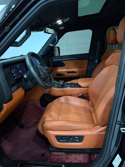 极石 2023款 极石01 尊享6座版 自动挡