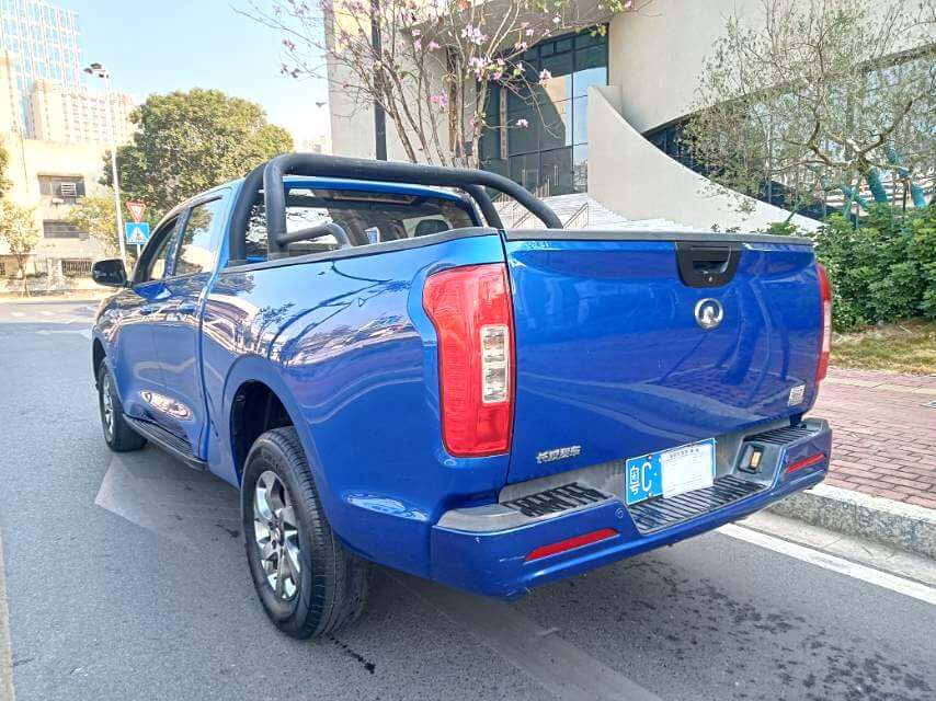 长城 2021款 炮 2.0T 商用版柴油两驱精英型长箱 手动挡