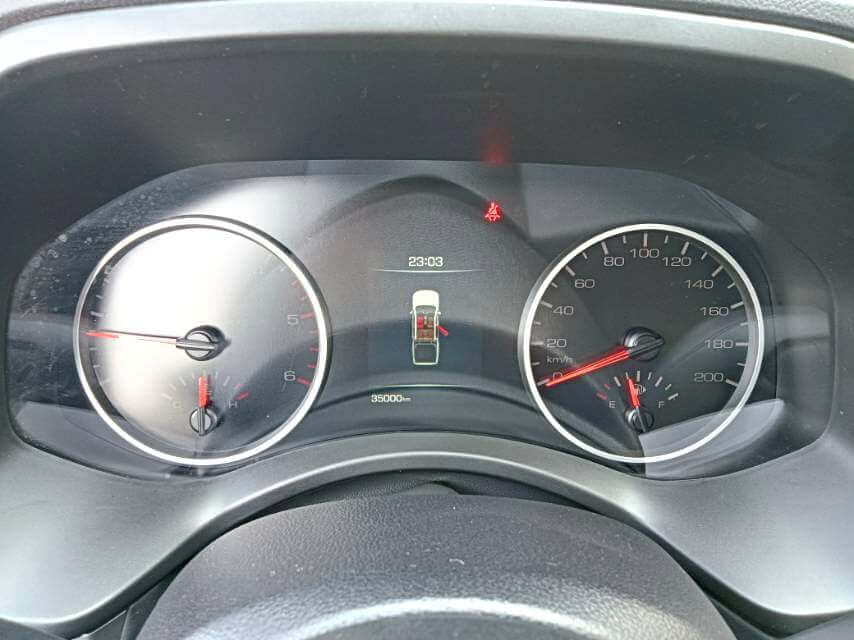 长城 2021款 炮 2.0T 商用版柴油两驱精英型长箱 手动挡