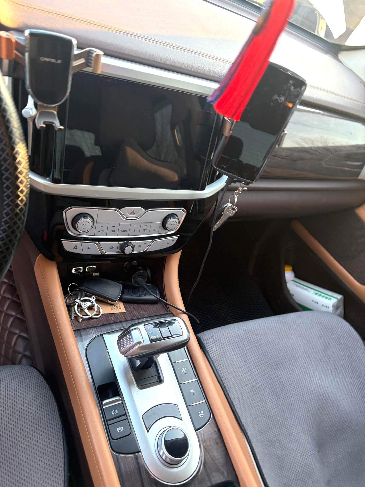 长城 2022款 炮 2.0T 乘用全球版柴油四驱尊享型标箱拖挂版 自动挡